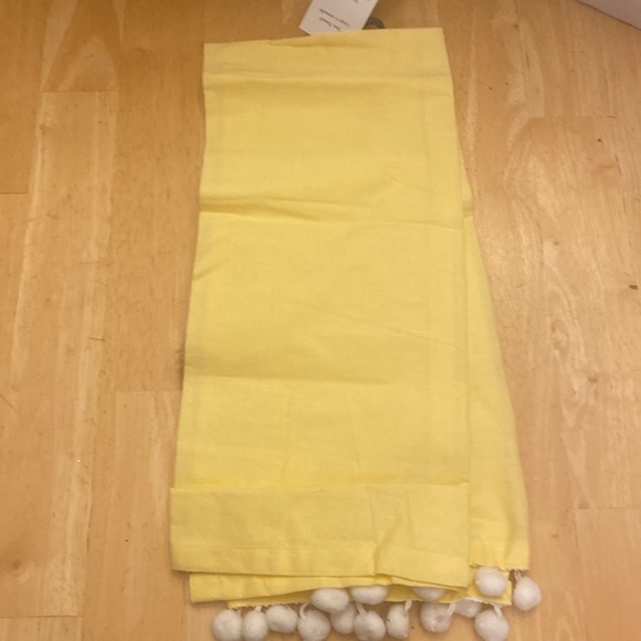 Pier 1 Easter tea towel or kitchen towel with bunny Towel is cotton NWT See pics - Picture 3 of 5